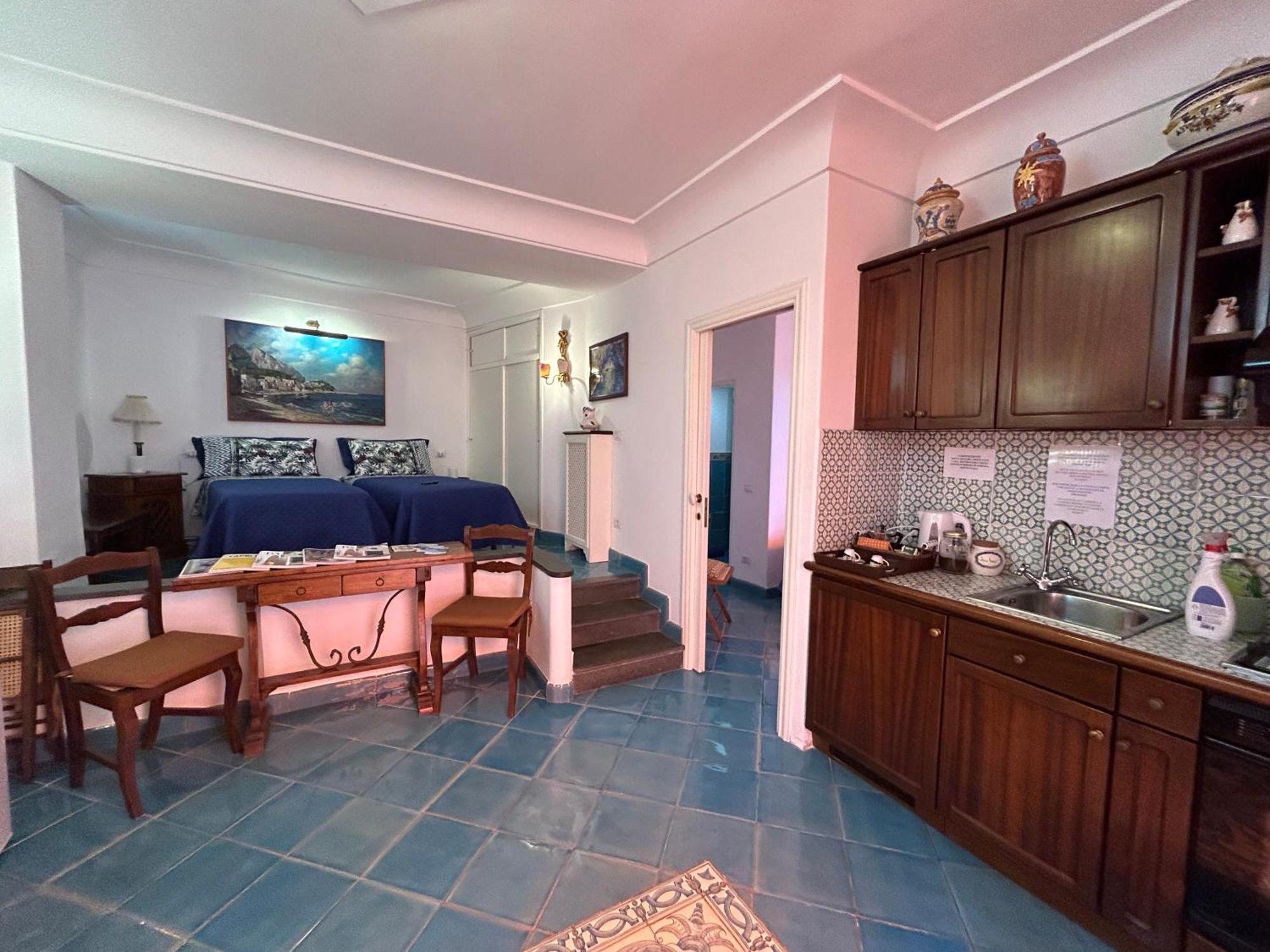 דירות Augustus Park Capri Center מראה חיצוני תמונה