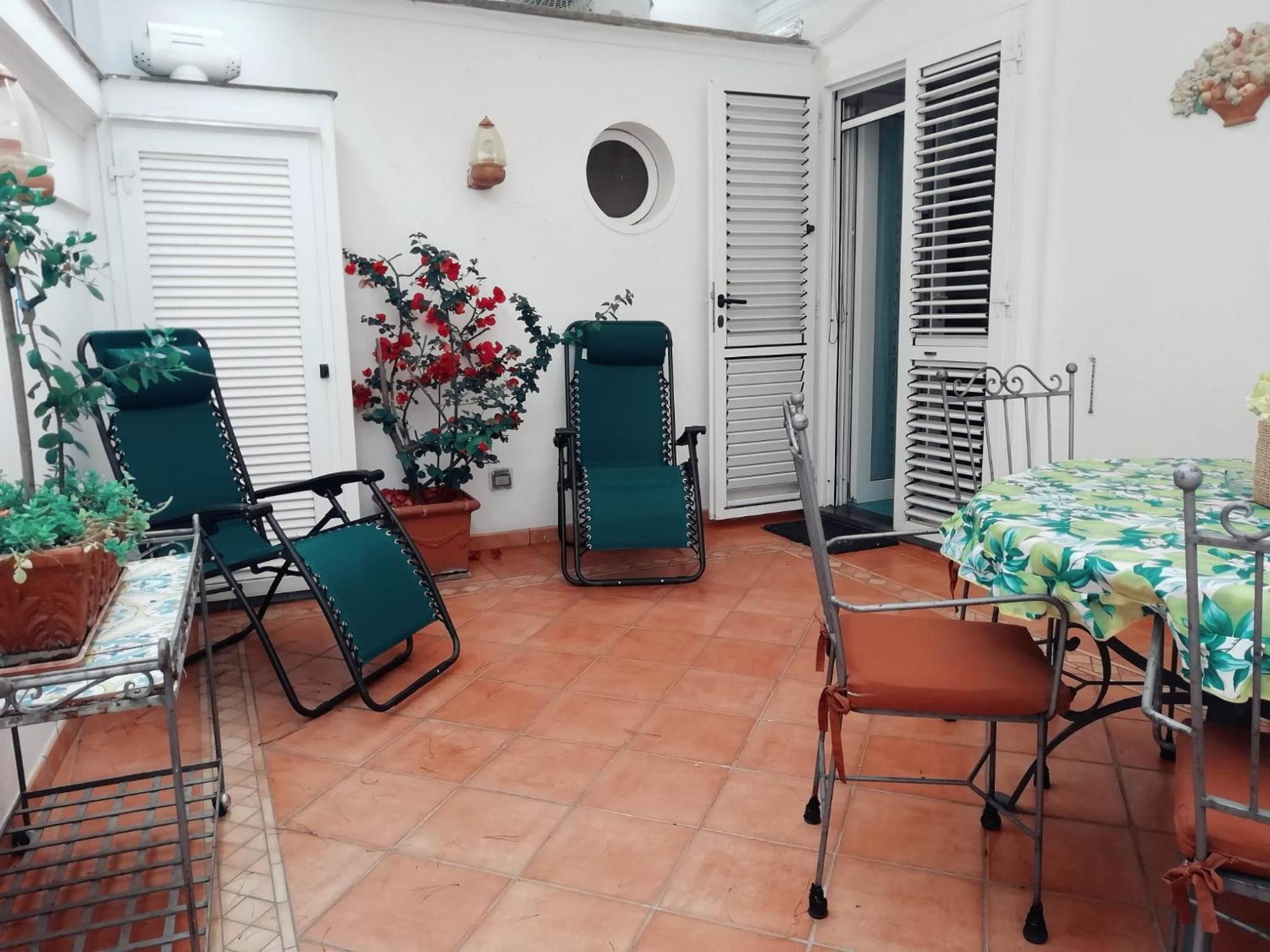 דירות Augustus Park Capri Center מראה חיצוני תמונה